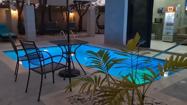 Luxury Villa Private Pool & Lounge